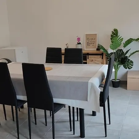 Maison 6 Personnes Spacieuse Proche Asterix